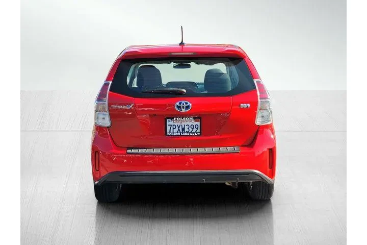 $17246 : Toyota Prius v 2015 Three 4d image 5