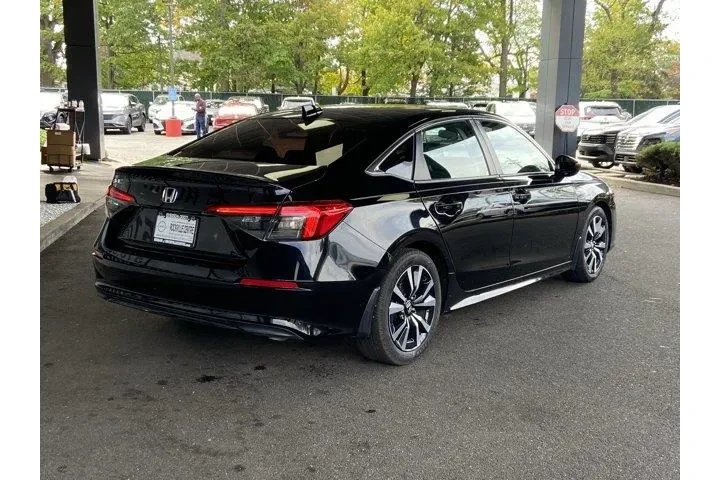 Honda Civic 2024 EX 4dr Seda image 5