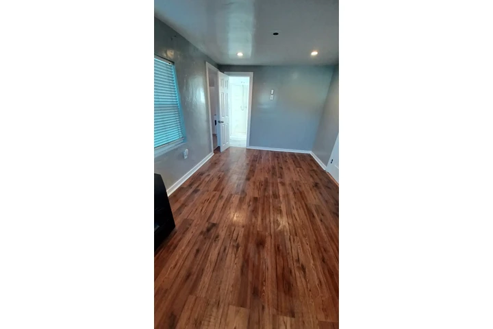 $1550 : Recamara en Renta image 1