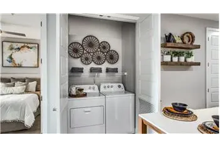 $1820 : Rental property with 1 bedro image 8