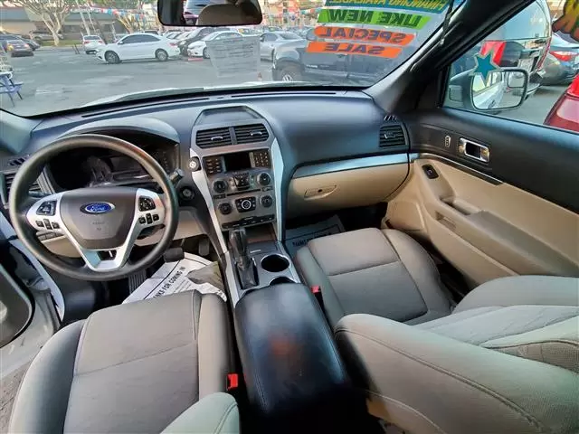 $1500 : FORD EXPLORER image 3