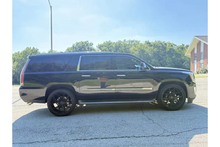 $15999 : 2015 Escalade ESV Luxury image 5