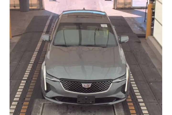 Cadillac CT4 2021 AWD Luxury image 2