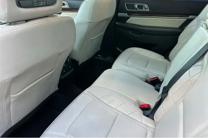 $19995 : Ford Explorer 2017 AWD Plati image 4