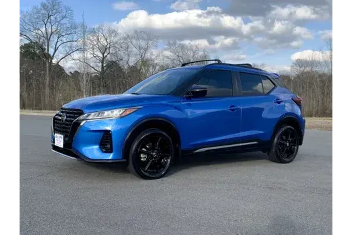 $19900 : 2021 KICKS SR image 3