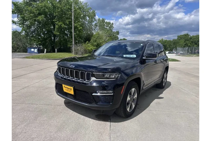 $29900 : 2022 Grand Cherokee 4xe image 1