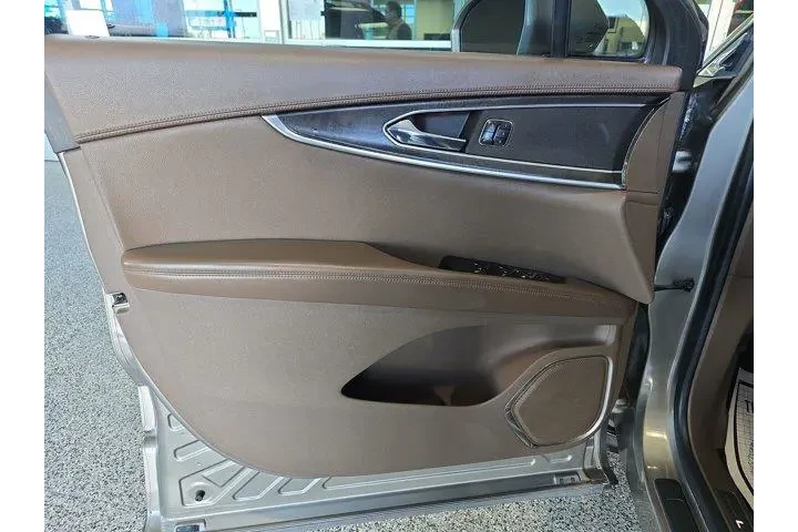 $17999 : Lincoln MKX 2017 Reserve 4dr image 5