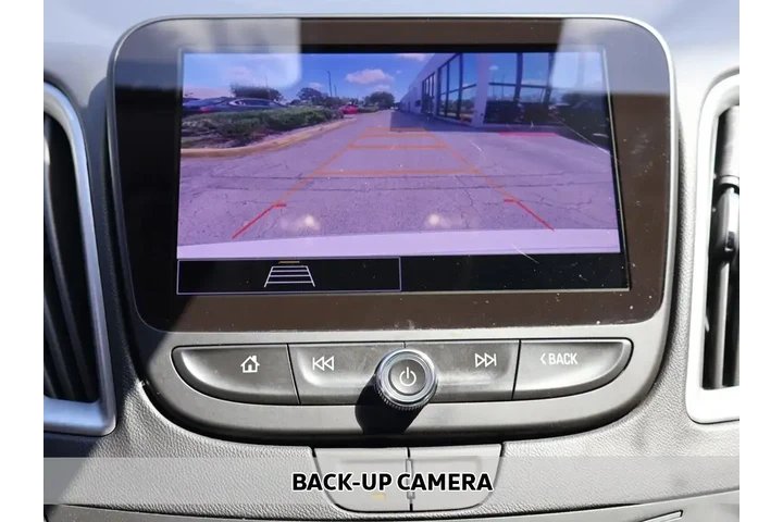 $14890 : Chevrolet Malibu 2023 LT 4dr image 4