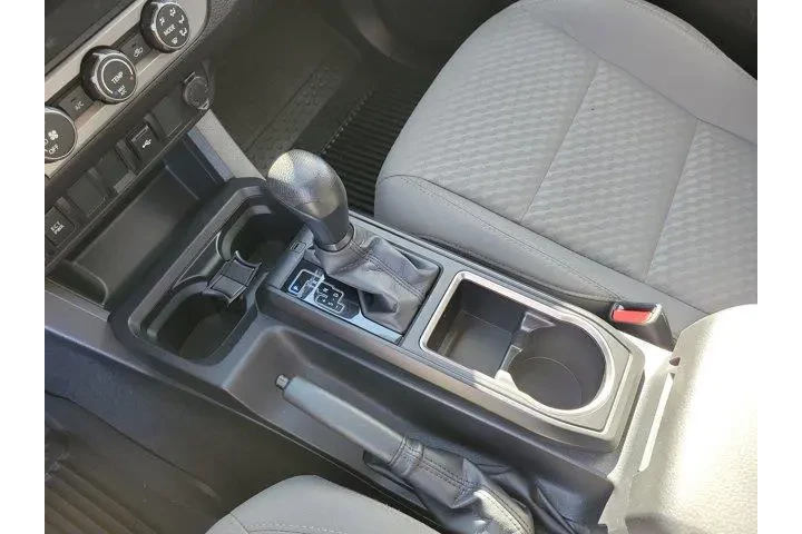 $30000 : Toyota Tacoma 2022 4x2 SR5 4 image 8