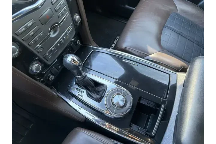 $23040 : Nissan Armada 2019 4x2 SV 4d image 10