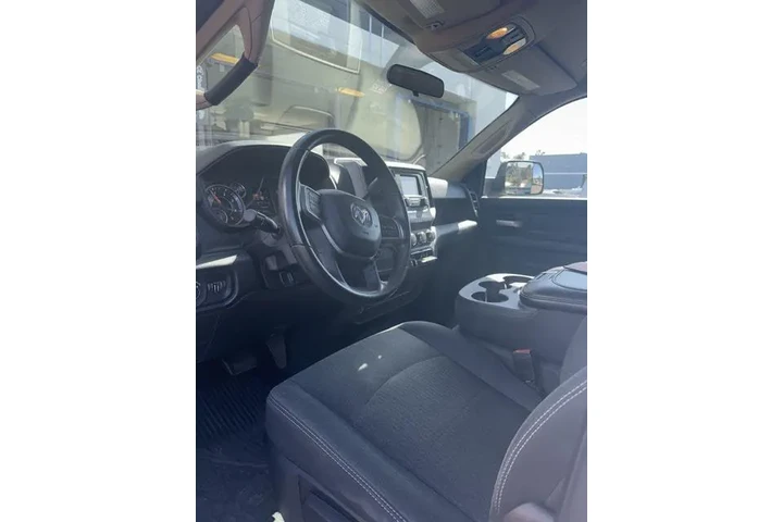 $39900 : Ram 2500 2019 4x4 Tradesman image 6
