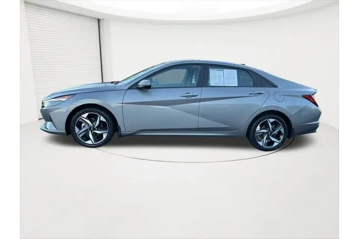 $20641 : Hyundai ELANTRA 2023 image 2