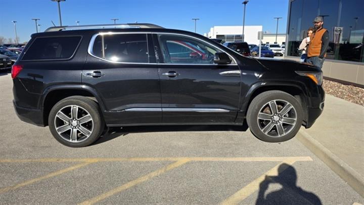 $19257 : Pre-Owned 2019 Acadia Denali image 2