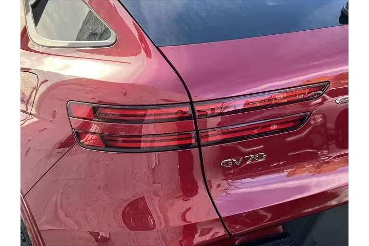 $37999 : Genesis GV70 2023 AWD 2.5T S image 10