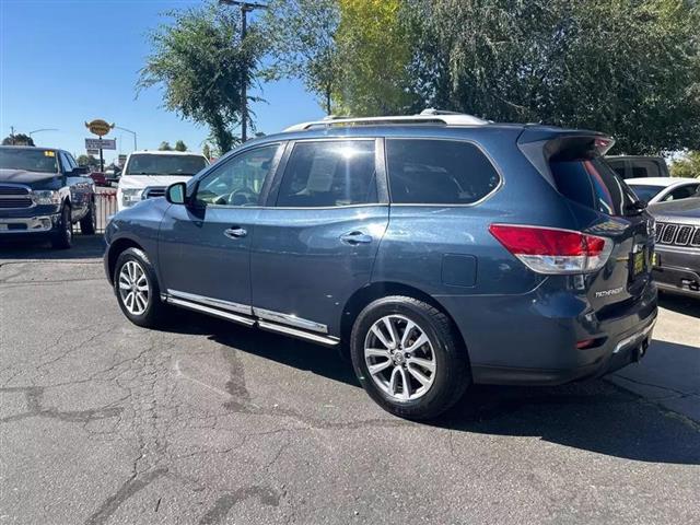 $9450 : 2013 NISSAN PATHFINDER image 2