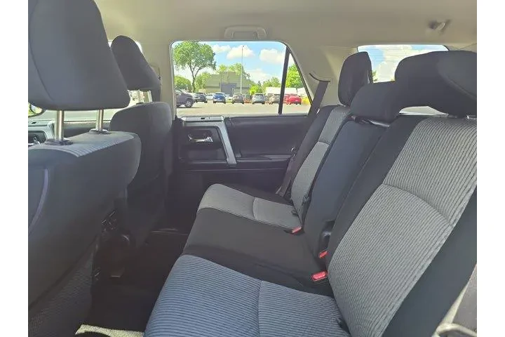 $29995 : Toyota 4Runner 2019 4x4 SR5 image 8