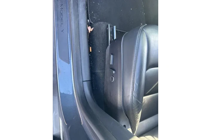 $26900 : Tesla Model Y 2021 AWD Long image 5