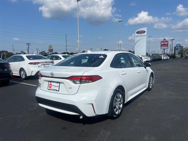 $19386 : PRE-OWNED 2022 TOYOTA COROLLA image 7