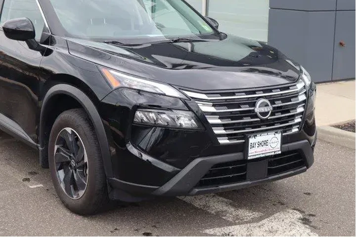 $23523 : Nissan Rogue 2025 AWD SV 4dr image 4