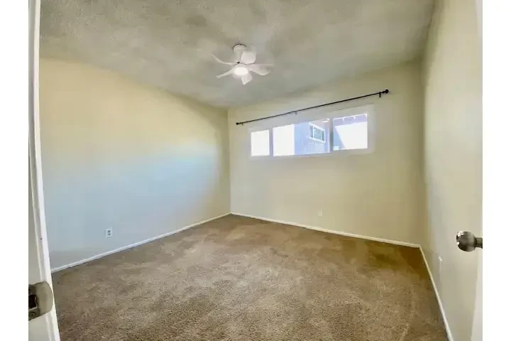 $2200 : LONG BEACH APTO REMODELADA image 4