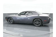 $20000 : Dodge Challenger 2022 SXT 2d thumbnail