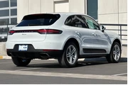 $29900 : Porsche Macan 2020 AWD 4dr S thumbnail