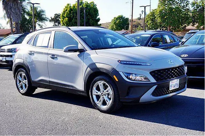 $18570 : Hyundai KONA 2023 SEL 4dr Cr image 6
