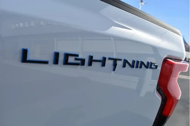 $39990 : Ford F-150 Lightning 2024 AW image 7