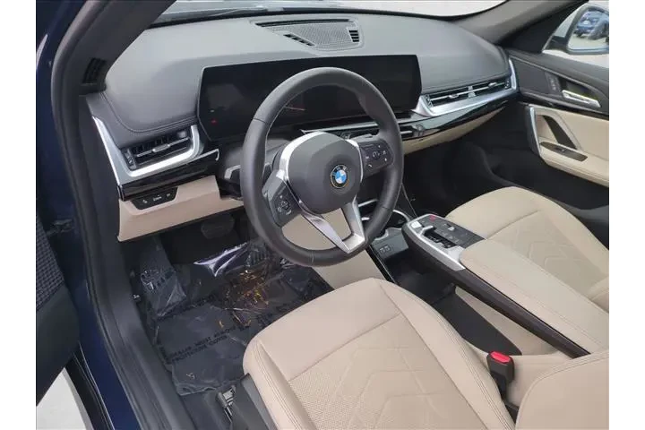 $29276 : BMW X1 2023 AWD xDrive28i 4d image 10