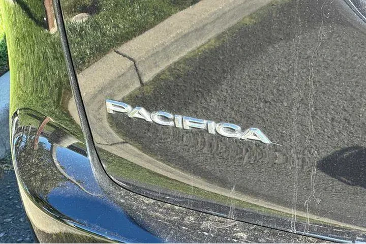 $27250 : Chrysler Pacifica 2024 Touri image 9