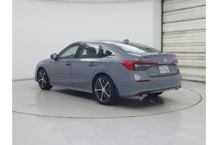 $29998 : Honda Civic 2024 Touring 4dr image 2