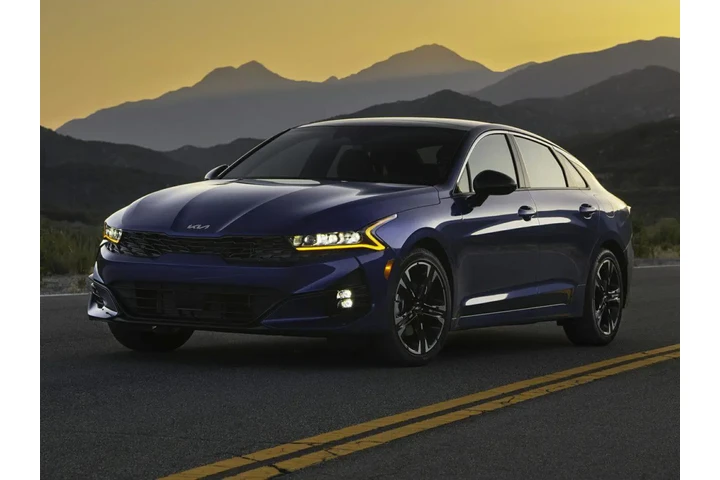 $24988 : Kia K5 2022 GT 4dr Sedan image 1