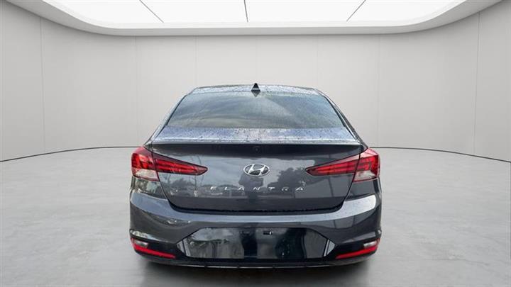 2020 Elantra SEL image 6