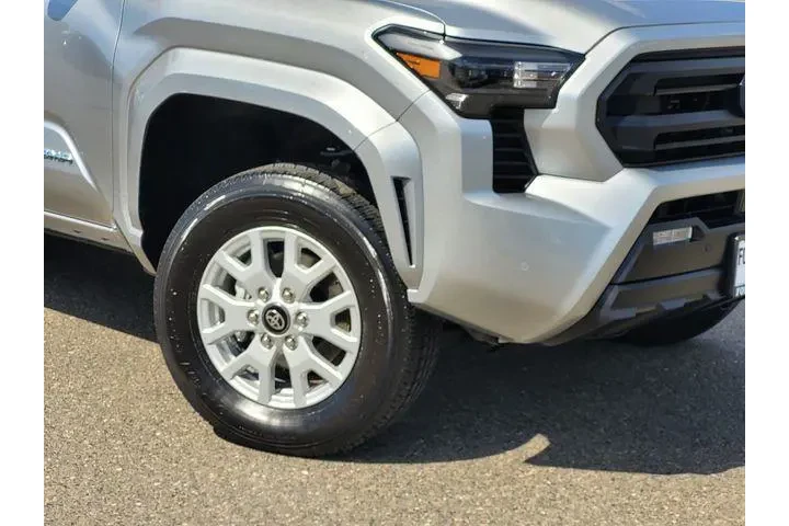 $37365 : Toyota Tacoma 2024 4x4 SR5 4 image 6