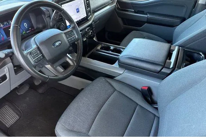 $37879 : Ford F-150 2024 4x4 XLT 4dr image 5