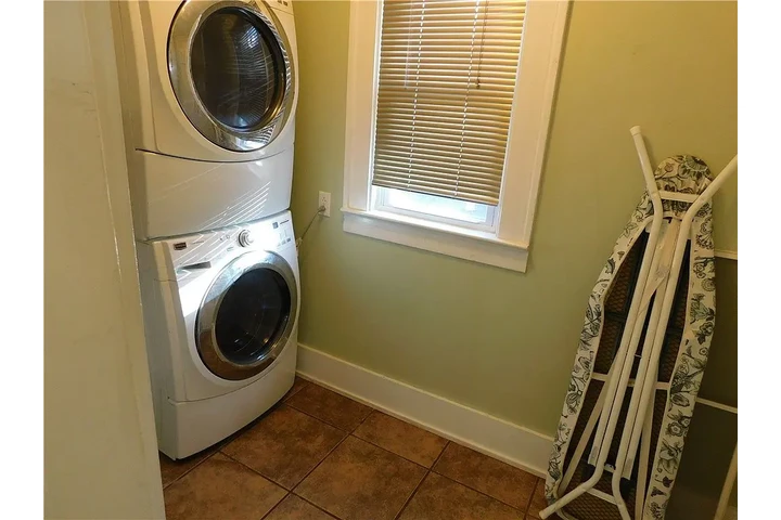 $1400 : This charming 3bed/1.5 bath image 5