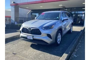 $34131 : Toyota Highlander 2023 L 4dr thumbnail