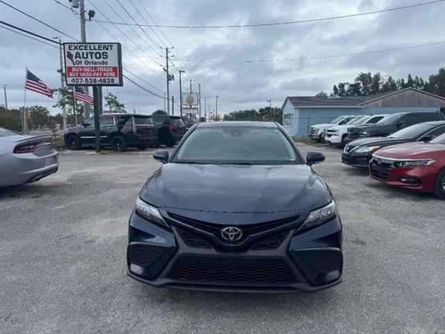 $20997 : 2021 Camry SE image 3