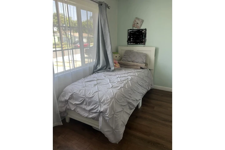 $760 : CUARTO CASA FAMILIAR/LAWNDALE image 3