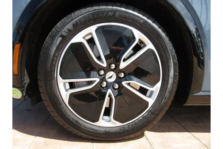 $33900 : Ford Mustang Mach-E 2023 Pre image 8