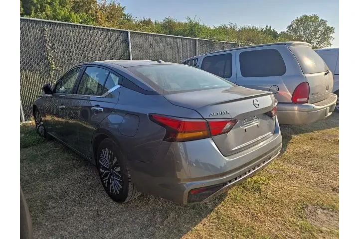 $18876 : Nissan Altima 2025 2.5 SV 4d image 6