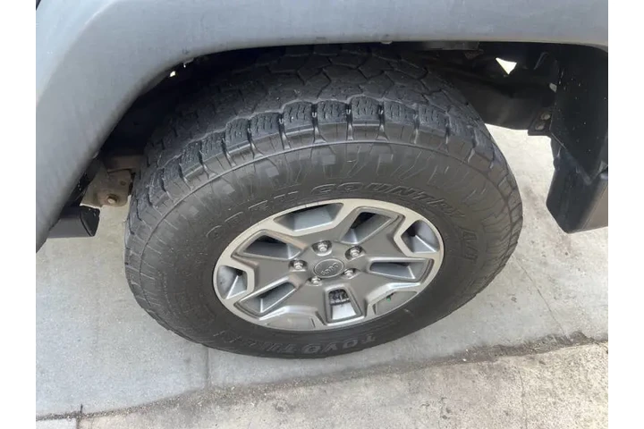 $13995 : 2013 Wrangler Rubicon image 8