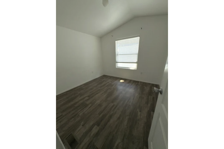 $2700 : Casa Mobil-Gardena #70 image 1