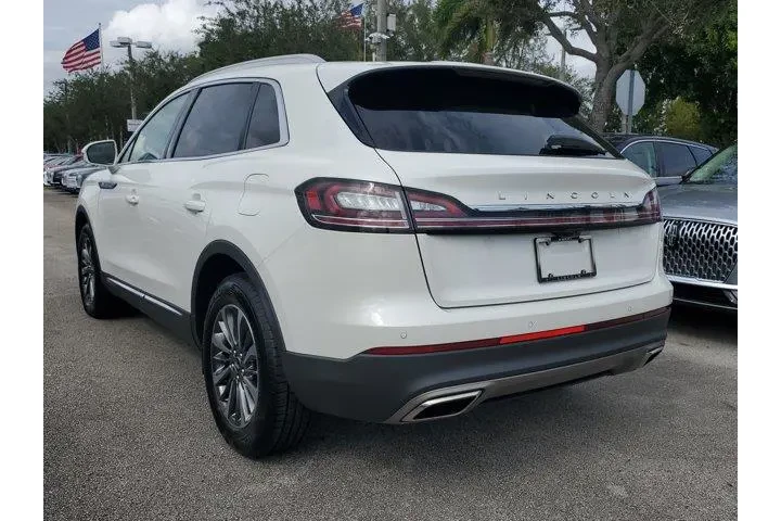 $27990 : Lincoln Nautilus 2023 Standa image 4