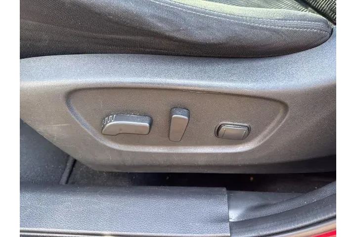 $14277 : Nissan Rogue Sport 2018 S 4d image 10