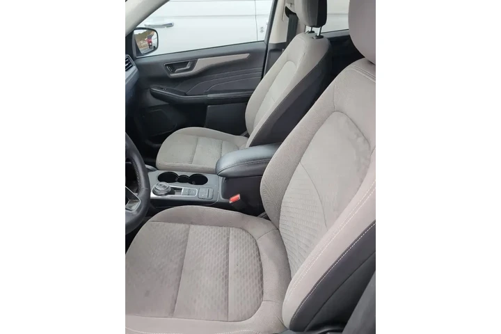 $19890 : Ford Escape 2022 AWD SE 4dr image 6