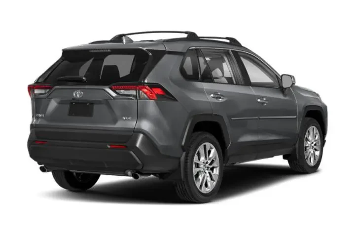 $29500 : Toyota RAV4 2023 AWD XLE 4dr image 3