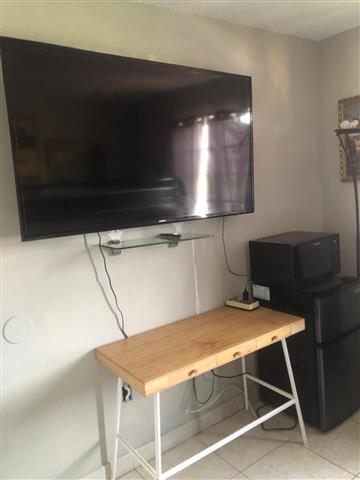 $950 : Busco Roomate image 2