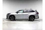 $31998 : Toyota Highlander 2021 AWD X thumbnail