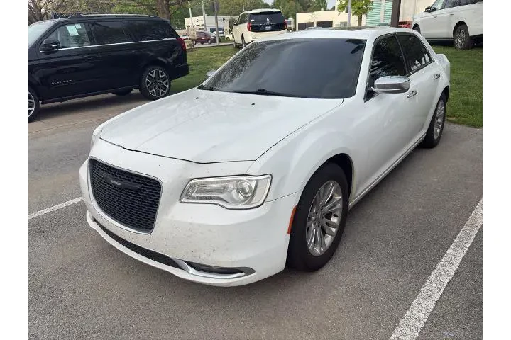 $14500 : Chrysler 300 2016 C 4dr Seda image 2